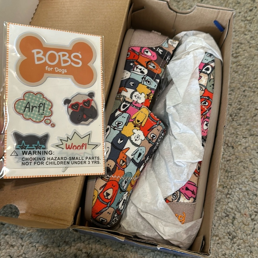 NIB Bobs plush wag party (dog shoe)